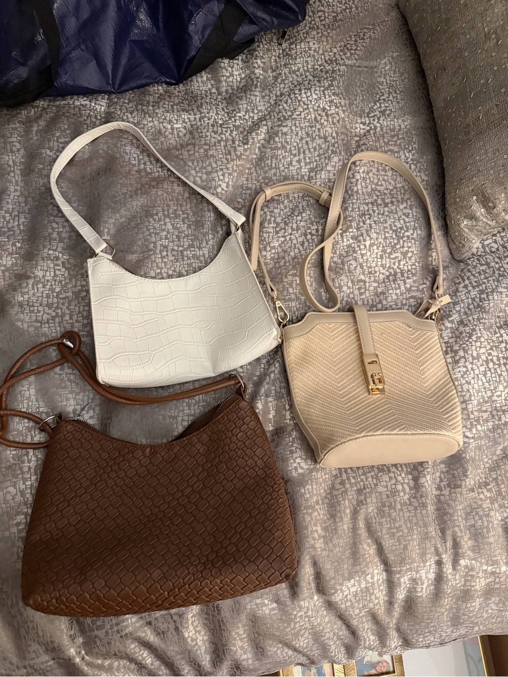 Women’s Beige Bucket Crossbody Bag – Classic Neutral Shoulder Purse